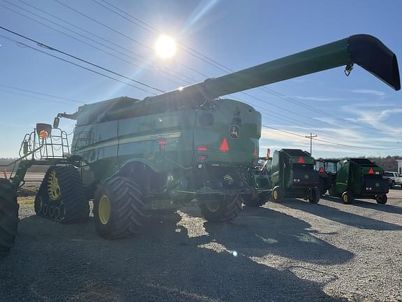 Image of John Deere S790 equipment image 1