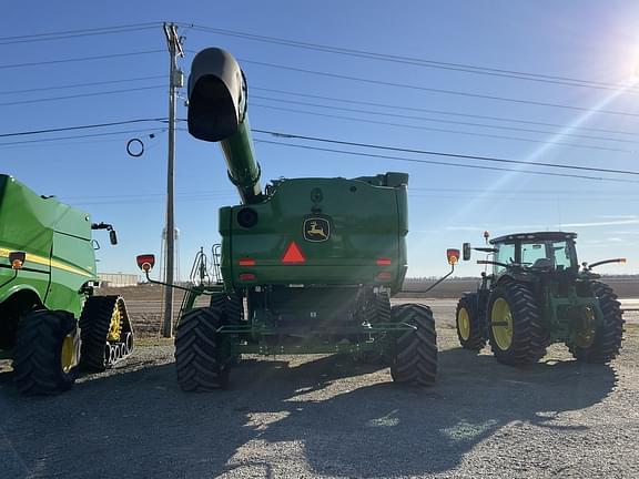 Image of John Deere S790 equipment image 2