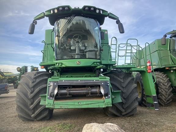 Image of John Deere S790 equipment image 1