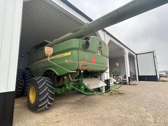 Image of John Deere S790 Image 1