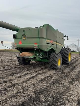 Image of John Deere S790 equipment image 1