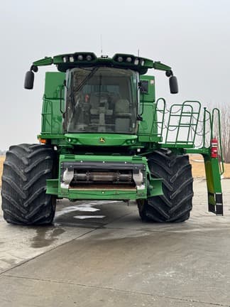 Image of John Deere S790 equipment image 2