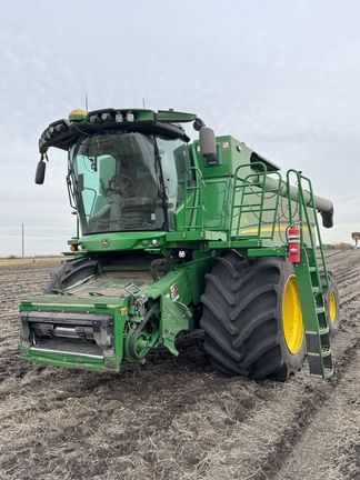 2023 John Deere S790 Equipment Image0