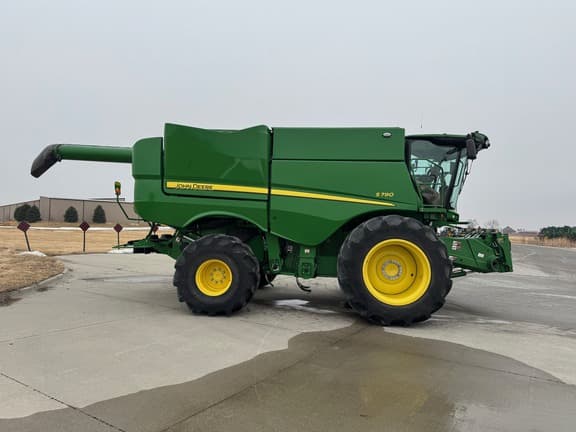 Image of John Deere S790 equipment image 4