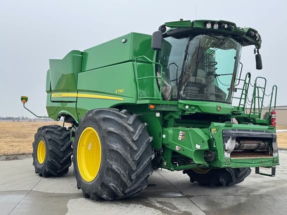 Image of John Deere S790 equipment image 3