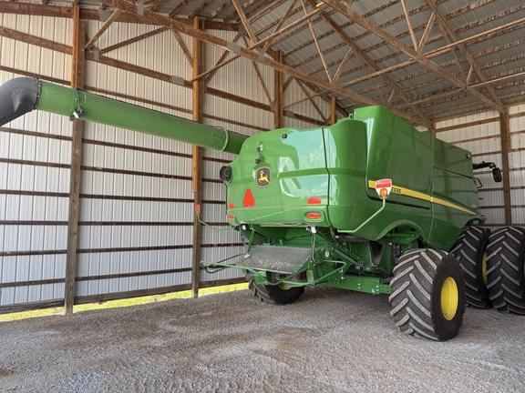 Image of John Deere S790 equipment image 1