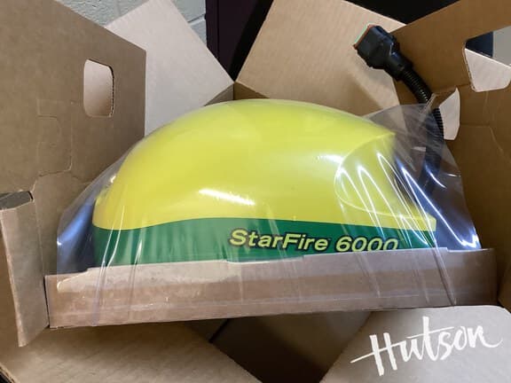Image of John Deere StarFire 6000 equipment image 1