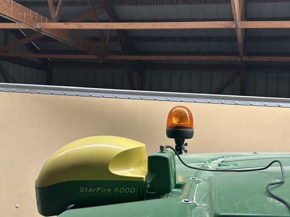 Image of John Deere StarFire 6000 equipment image 2