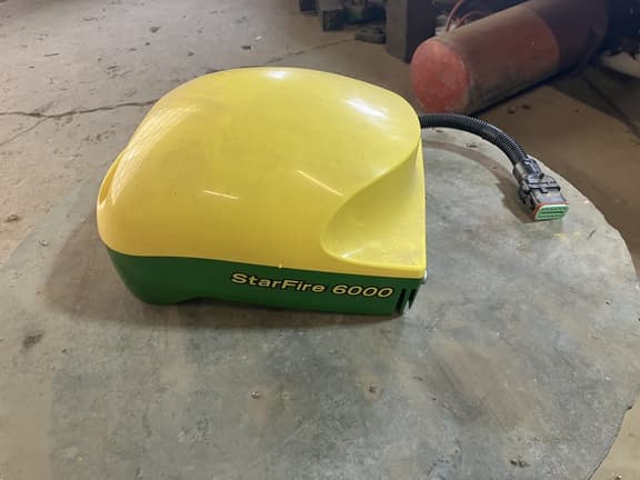 Image of John Deere StarFire 6000 Image 0