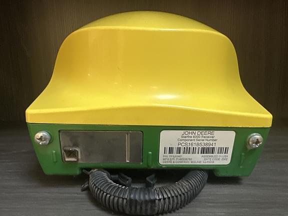 Image of John Deere StarFire 6000 equipment image 2