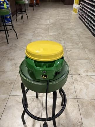 Image of John Deere StarFire 7000 equipment image 1