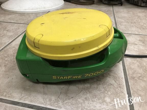 Image of John Deere StarFire 7000 Primary image