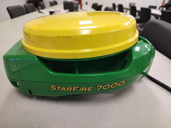 Image of John Deere StarFire 7000 equipment image 3