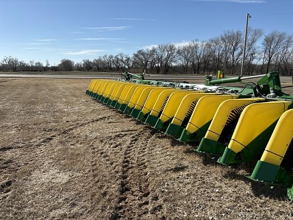 Image of John Deere SH12F equipment image 1
