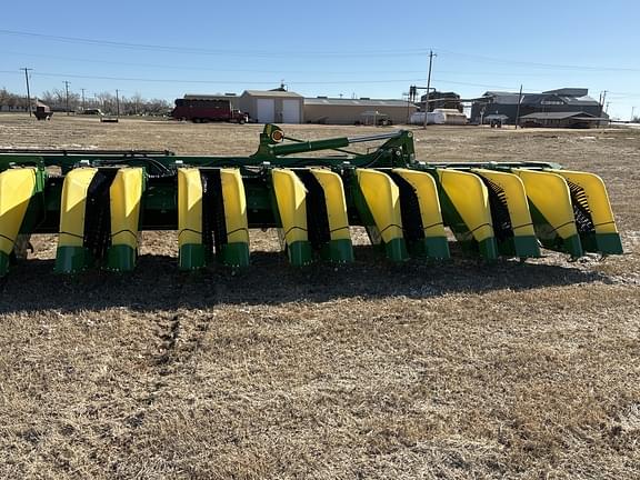 Image of John Deere SH12F equipment image 2