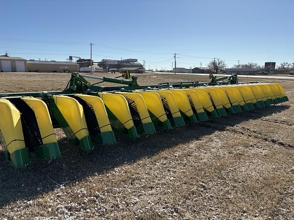 Image of John Deere SH12F equipment image 4