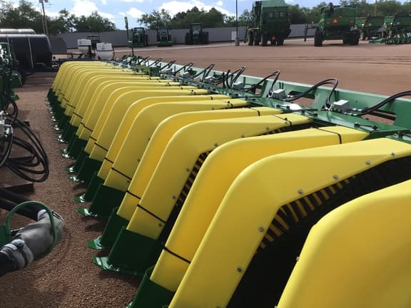 Image of John Deere SH12R equipment image 2