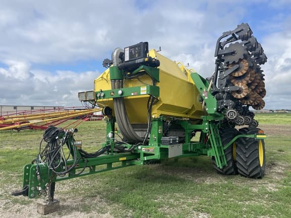 Image of John Deere ST12 equipment image 2