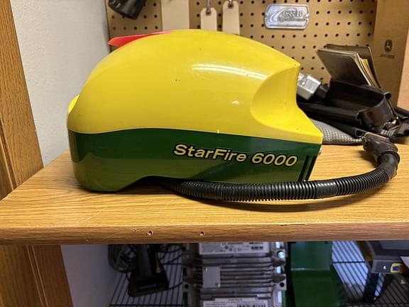 Image of John Deere StarFire 6000 Primary image