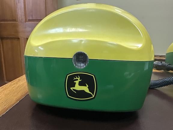 Image of John Deere StarFire 6000 equipment image 1