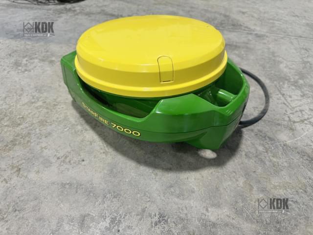 Image of John Deere StarFire 7000 equipment image 3