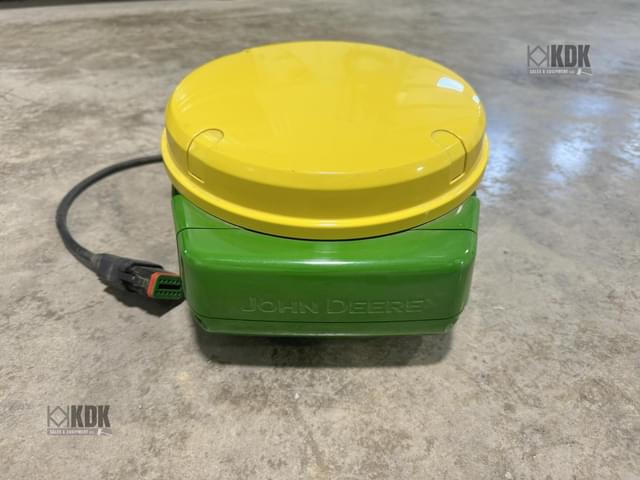 Image of John Deere StarFire 7000 equipment image 2