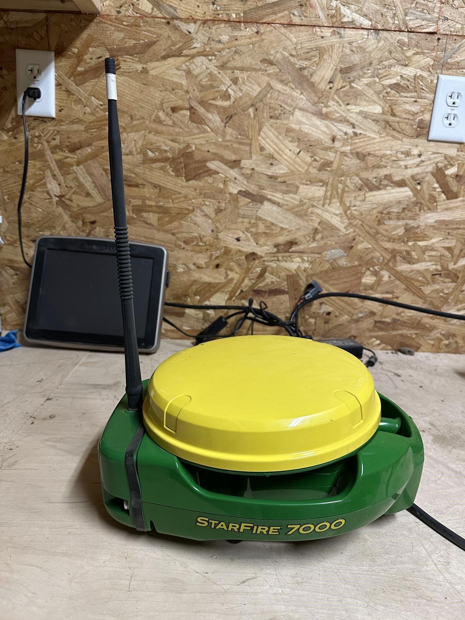 2023 John Deere StarFire 7000 Equipment Image0