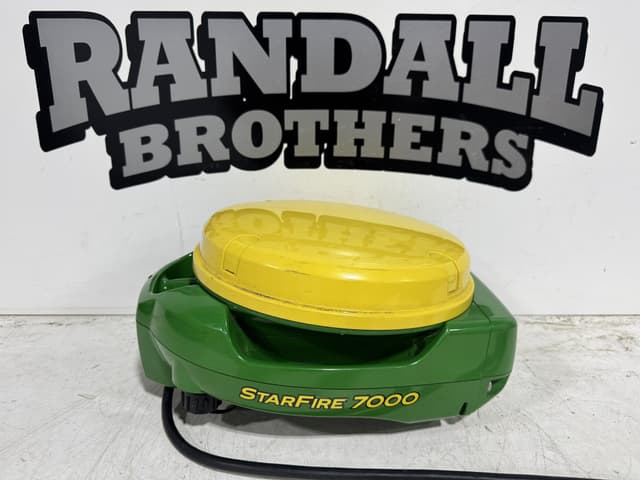 Image of John Deere StarFire 7000 equipment image 1