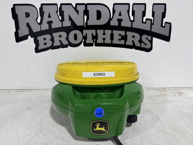 Image of John Deere StarFire 7000 equipment image 2