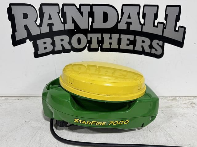 Image of John Deere StarFire 7000 equipment image 1