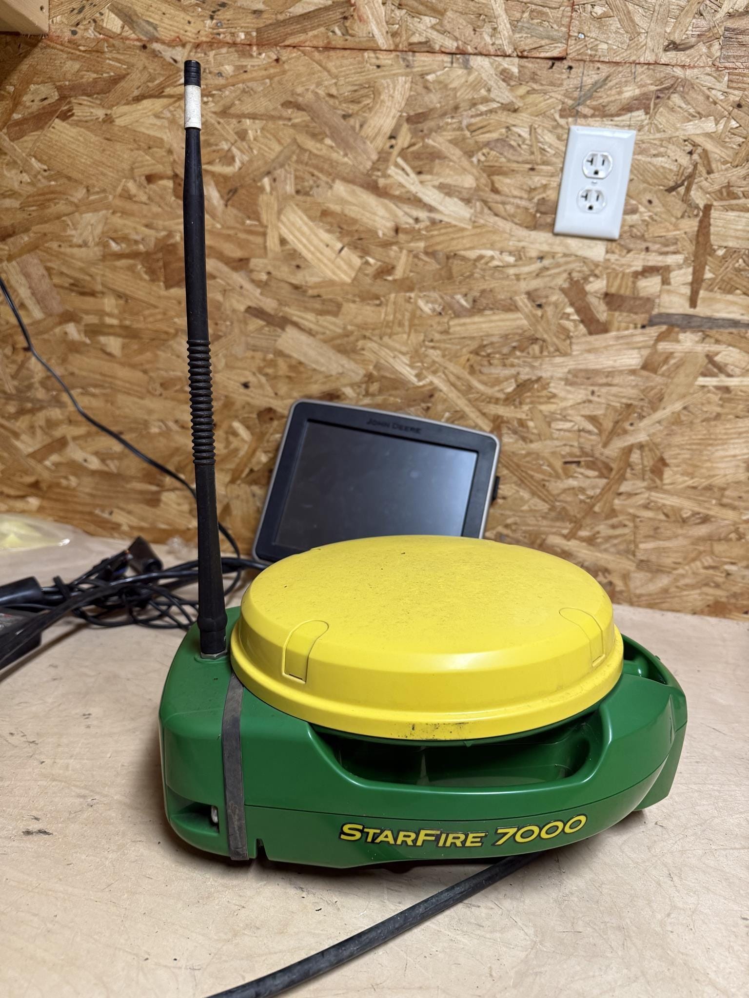 2023 John Deere StarFire 7000 Equipment Image0