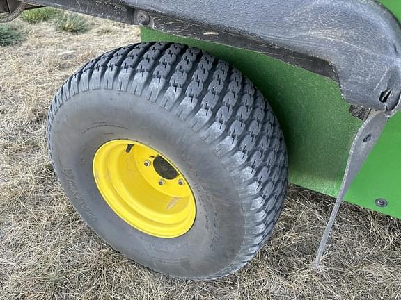 Image of John Deere Gator TE 4x2 equipment image 2