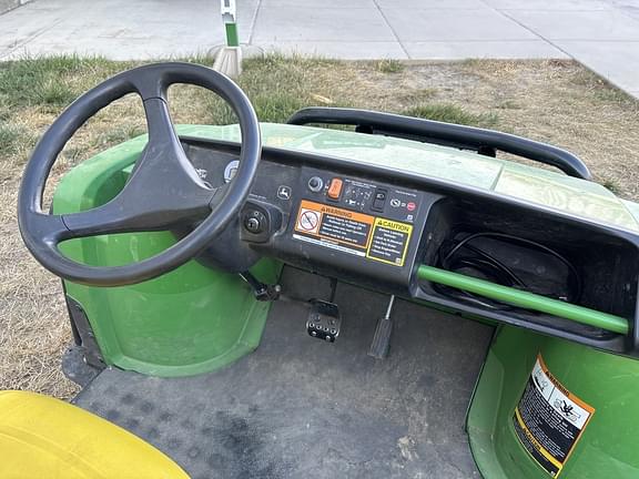 Image of John Deere Gator TE 4x2 equipment image 3