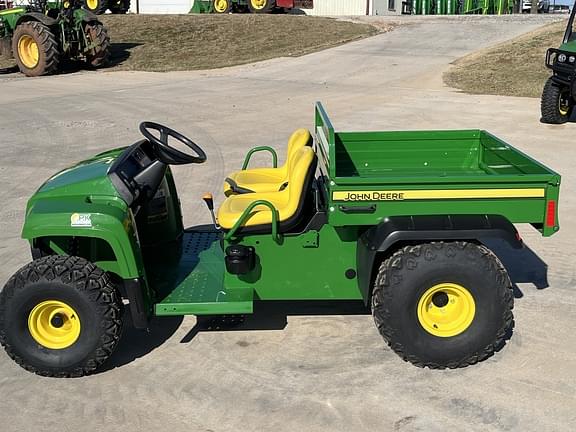 Image of John Deere Gator TS 4x2 equipment image 1