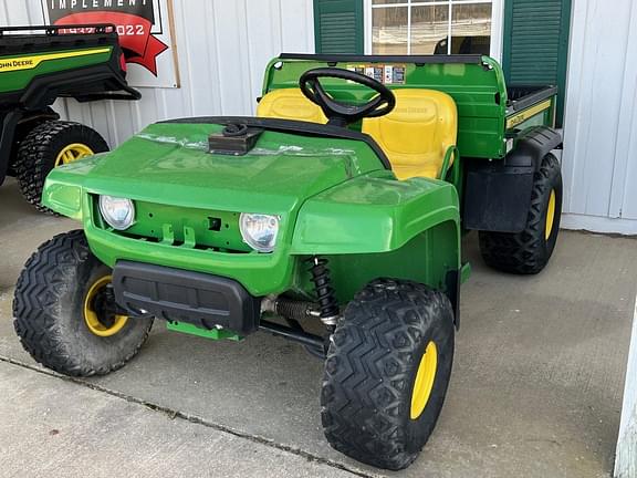 Image of John Deere Gator TS 4x2 equipment image 1