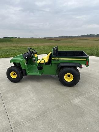 Image of John Deere Gator TS 4x2 equipment image 2