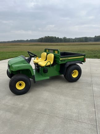 2023 John Deere Gator TS 4x2 Equipment Image0