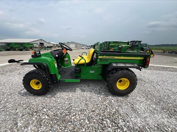 Image of John Deere Gator TS 4x2 equipment image 2