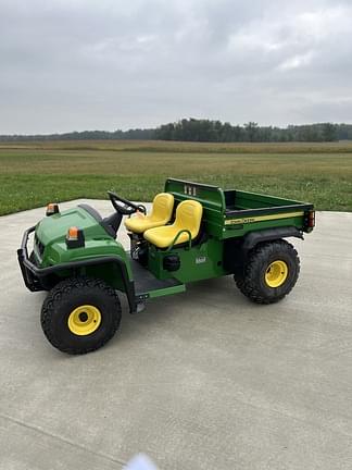 Image of John Deere Gator TS 4x2 equipment image 1