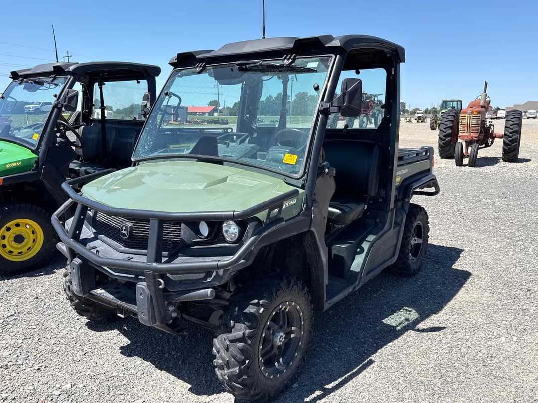 Image of John Deere XUV 835M Primary image