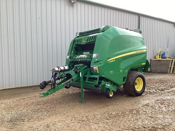 Image of John Deere V461R equipment image 2