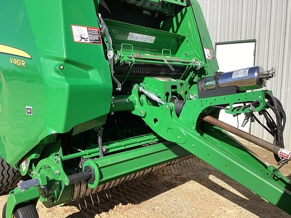 Image of John Deere V461R equipment image 3