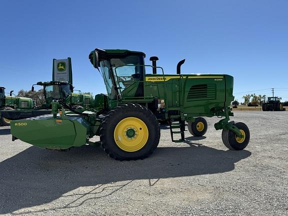 Image of John Deere W235 equipment image 1