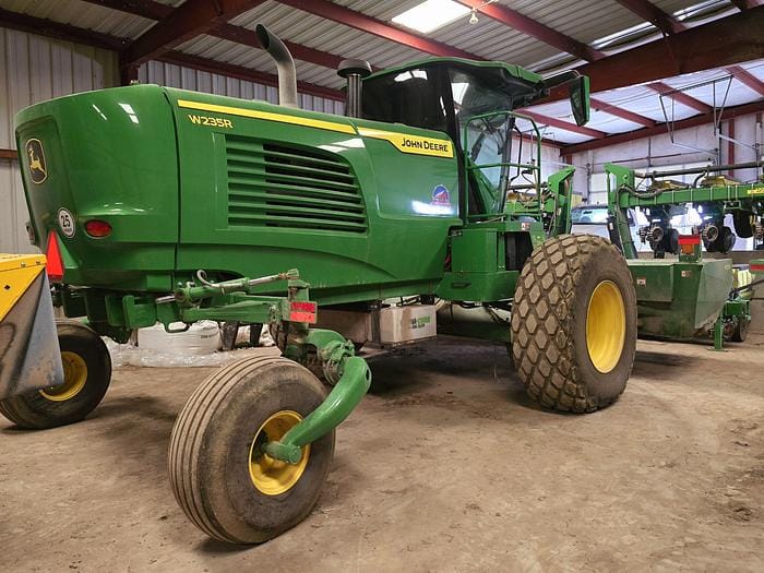 Main image John Deere W235
