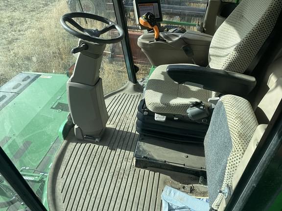 Image of John Deere W235M equipment image 4