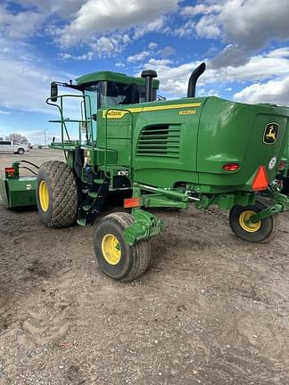 Image of John Deere W235M equipment image 1