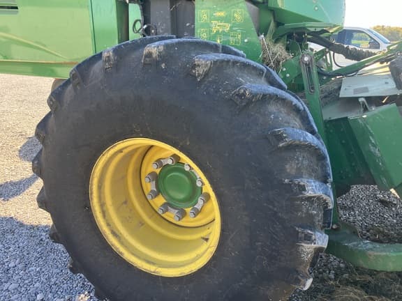 Image of John Deere W235M equipment image 2