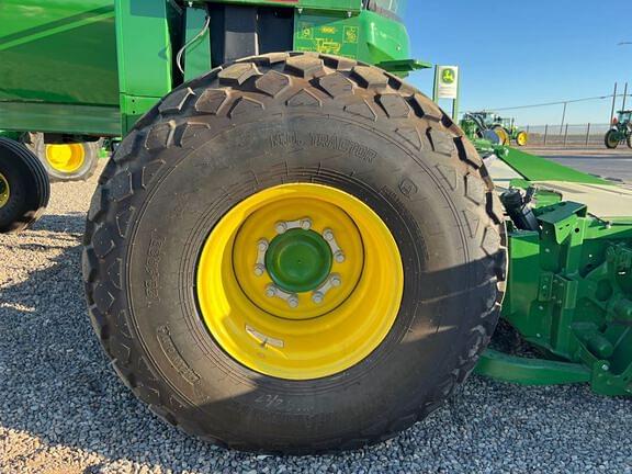 Image of John Deere W235M equipment image 4