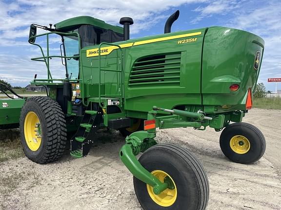 Image of John Deere W235M equipment image 4
