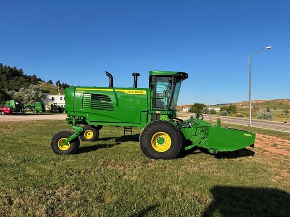 Image of John Deere W235M equipment image 1